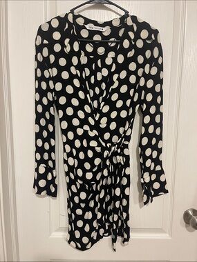 Zara | Dresses | Zara Black And White Lace Long Sleeve Maxi Dress Size Xs | Poshmark Zara | Dresses | Zara Black And White Lace Long Sleeve Maxi Dress Size Xs | Poshmark